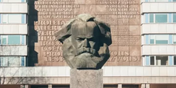 A stsatue of Karl Marx in Chemnitz